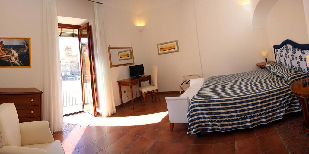 Palazzo Iaquinto Apartment Санта Мария ди Кастелабате Екстериор снимка